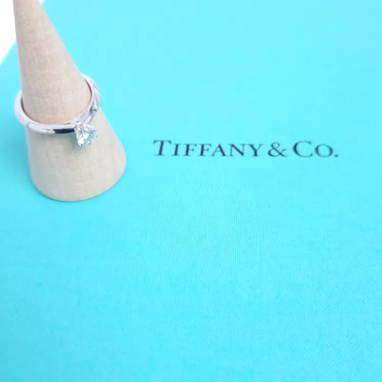 BAGUE TIFFANY & CO. SOLITAIRE