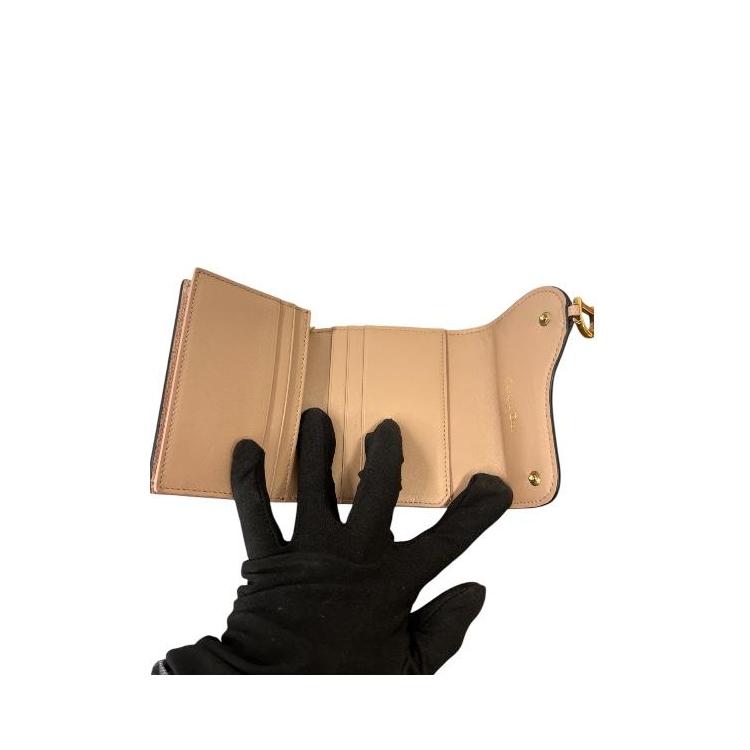 defimport:8c35334e3019912a80a75aa96837c8ad