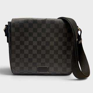 Louis Vuitton District PM