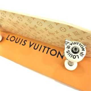 Skateboard Louis Vuitton