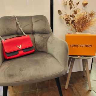 Sac à main Louis Vuitton Very Chain
