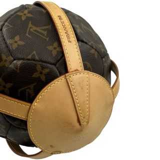 Ballon de foot Louis Vuitton