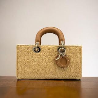 defimport:bfc0ff5141e255f320576d6a7059016a