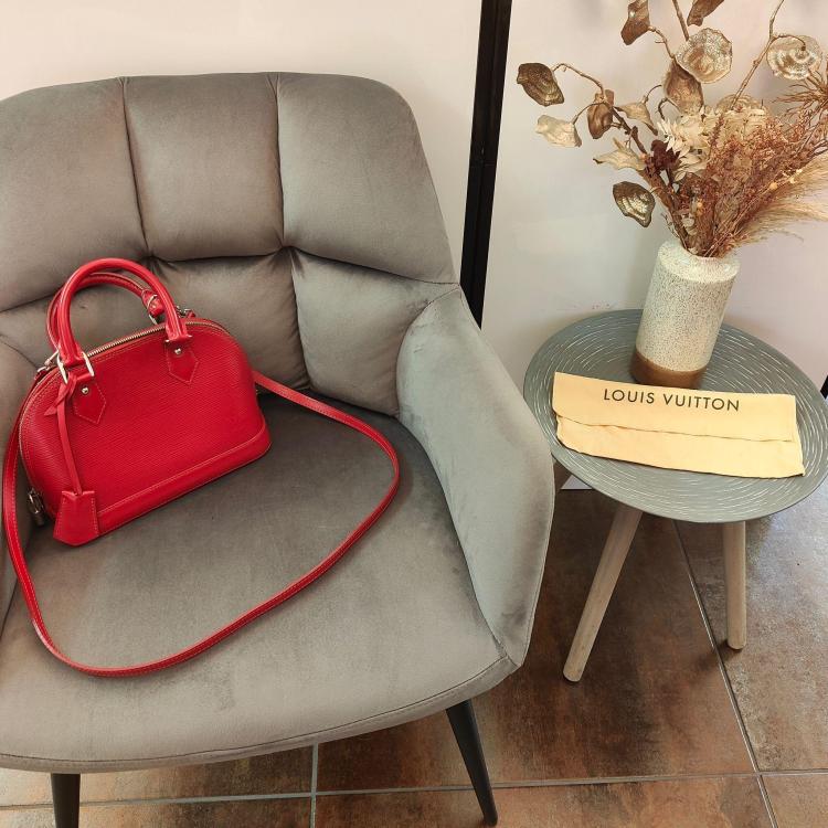 Sac a main Louis Vuitton Alma BB Epi Rouge