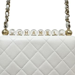 Sac Chanel à rabat et Perles