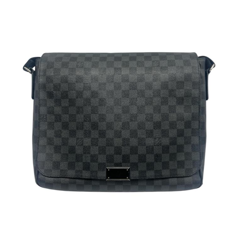 Louis Vuitton District MM
