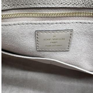 Louis Vuitton OnTheGo MM