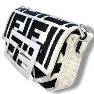 Sac Fendi Nano Baguette Charm