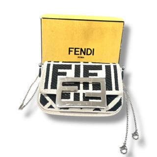 Sac Fendi Nano Baguette Charm