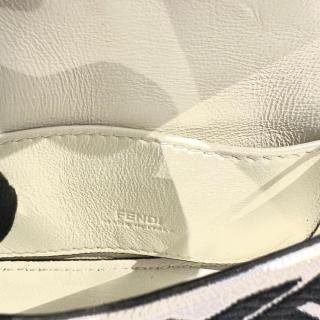 Sac Fendi Nano Baguette Charm