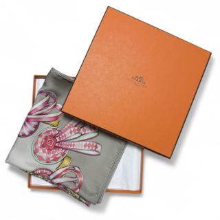 Hermès Carré de soie 90