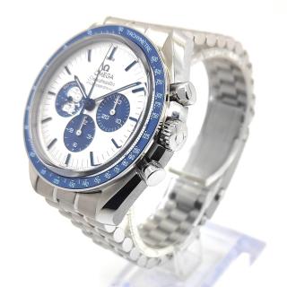 Omega Speedmaster « Silver Snoopy Award »