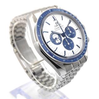 Omega Speedmaster « Silver Snoopy Award »
