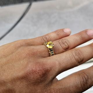BAGUE THIEN SAPHIER JAUNE ET DIAMANT NOIR