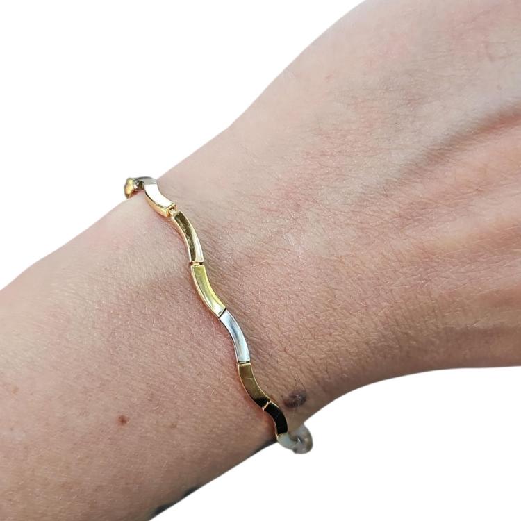 Bracelet 3 Ors