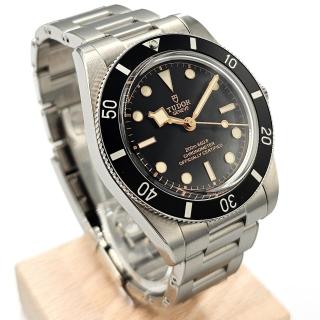 Tudor Black Bay