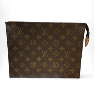Louis Vuitton Trousse de toilette NM