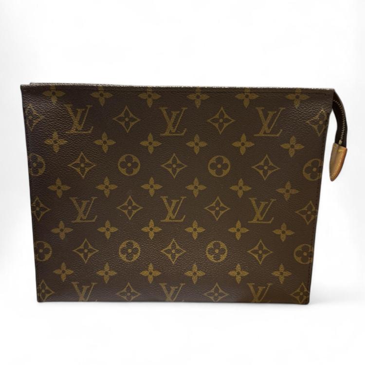 Louis Vuitton Trousse de toilette NM
