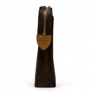 Louis Vuitton Trousse de toilette NM