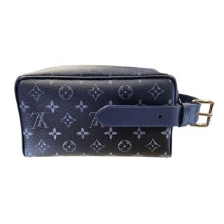 LOUIS VUITTON Trousse de Toilette Locker Dopp Kit