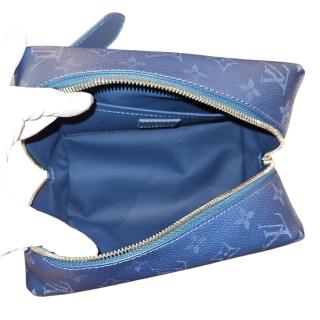 LOUIS VUITTON Trousse de Toilette Locker Dopp Kit