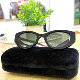 Lunettes de Soleil Gucci à Monture Oeil-de-Chat