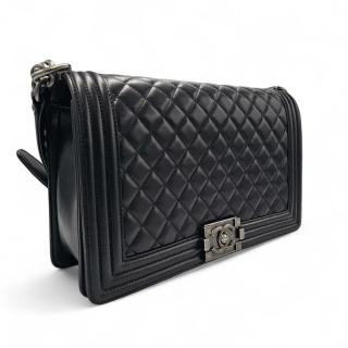 Sac à main Chanel Boy Black