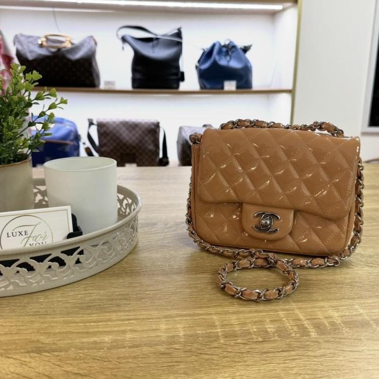 Sac à main Chanel Timeless / Classique Mini Beige