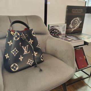 Sac à main Louisn Vuitton NéoNoé MM
