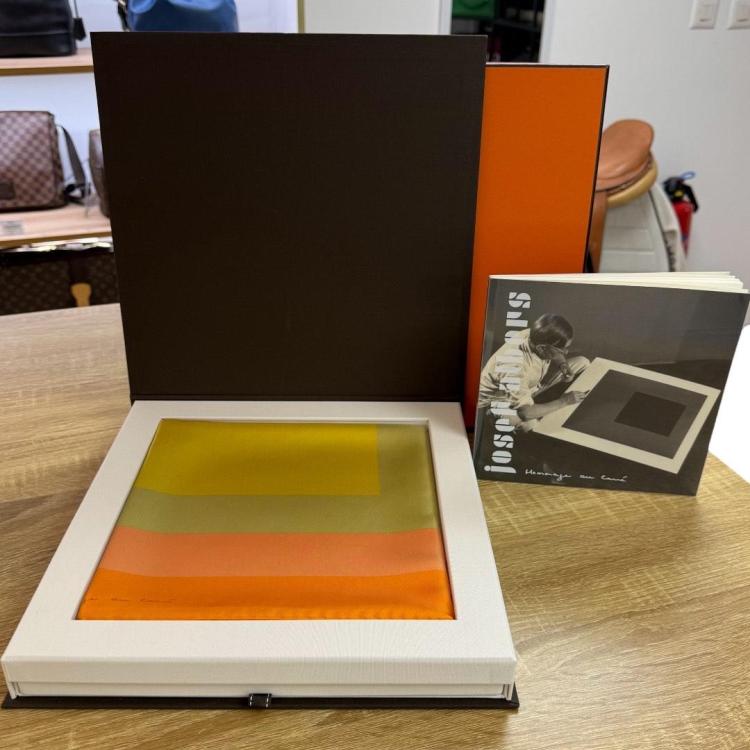 Carre Hermes 90 Hommage au Carre Orange - Josef Albers