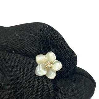 Clous en or Jaune 18cts Fleur en Nacre