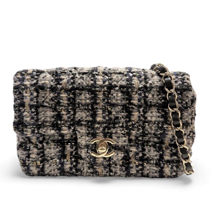 Chanel Classique Tweed