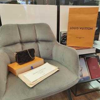 Pochette Accessoire Mini Louis Vuitton Monogram Verni