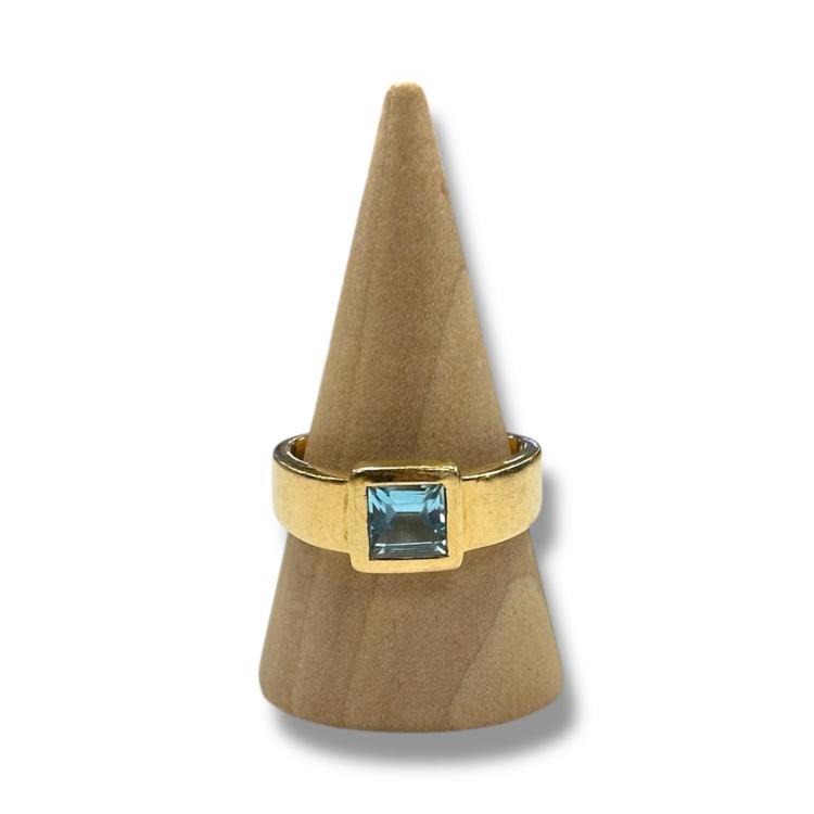 Bague or jaune 18ct avec aigue marine