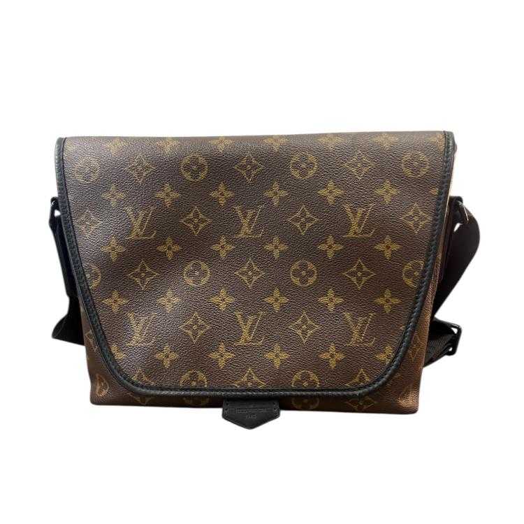 Louis Vuitton Magnetic Messenger