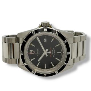 Tudor Grandtour Date