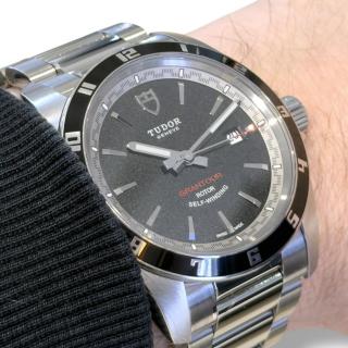 Tudor Grandtour Date