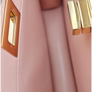 Sac à main Fendi Peekaboo Iseeu