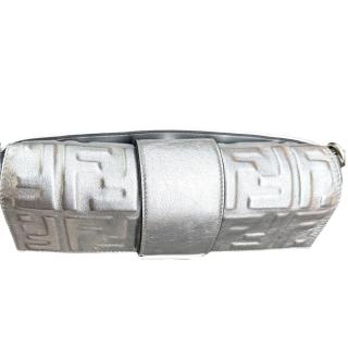 Sac Fendi Baguette en Cuir Argenté