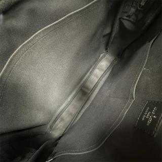 Portes documents Louis Vuitton