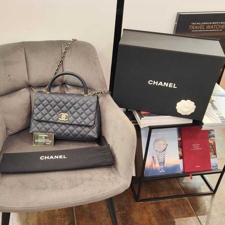 Sac à main Chanel Coco Handle Medium Blue Navy